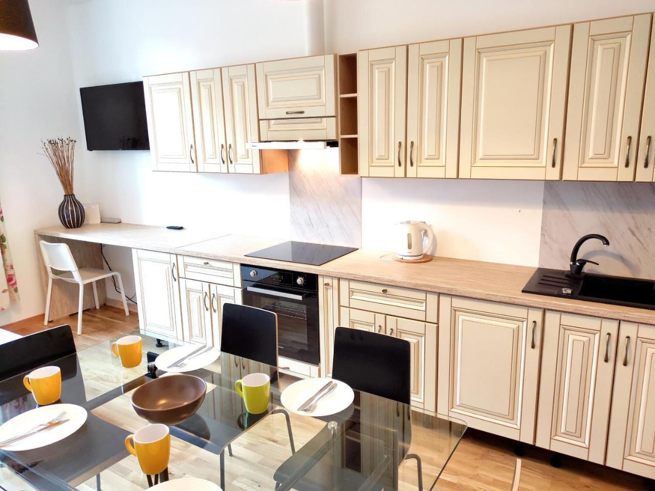 Brivibas Center Apartments Riga Bagian luar foto